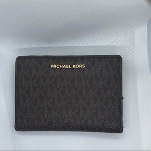 Michael kors wallet